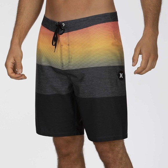 Hurley Men's 9” Valley Sunset Striped Board Shorts Size 30 Multicolor Beachwear - Picture 1 of 6
